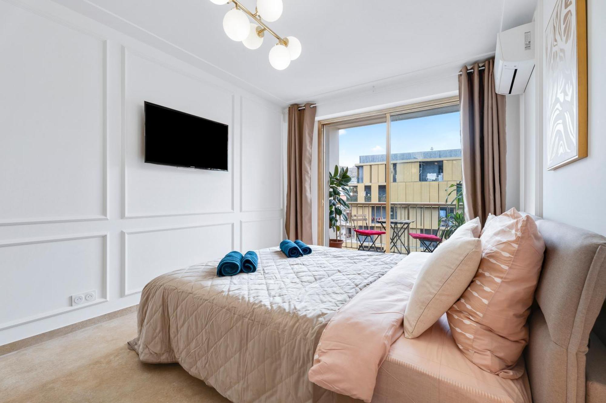 Elegant Avec Balcon Proche Et Tramway Appartement Nice