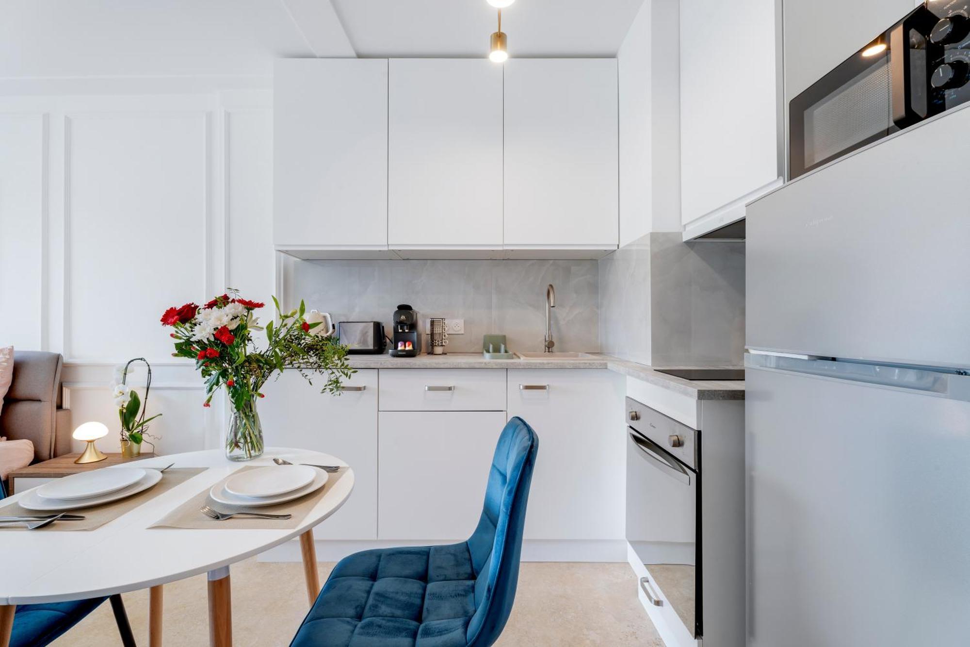 Elegant Avec Balcon Proche Et Tramway Appartement